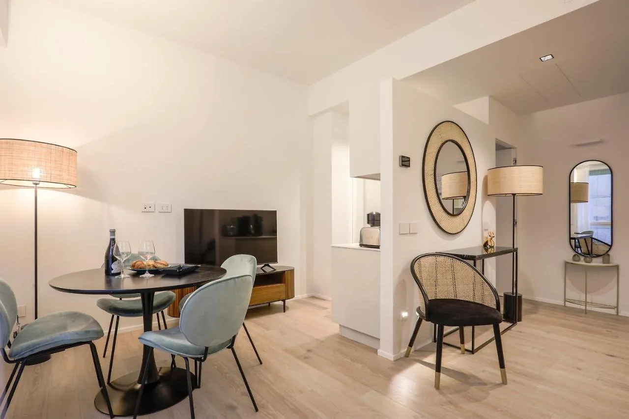 Apartment Repubblica Suite I-Hosted By Sweetstay Milan
