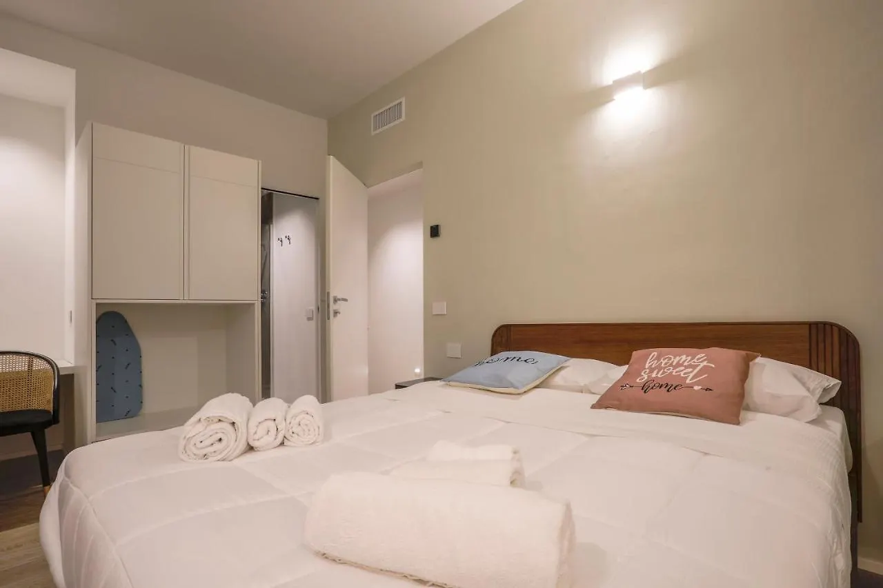 Repubblica Suite I-Hosted By Sweetstay Milan Apartment