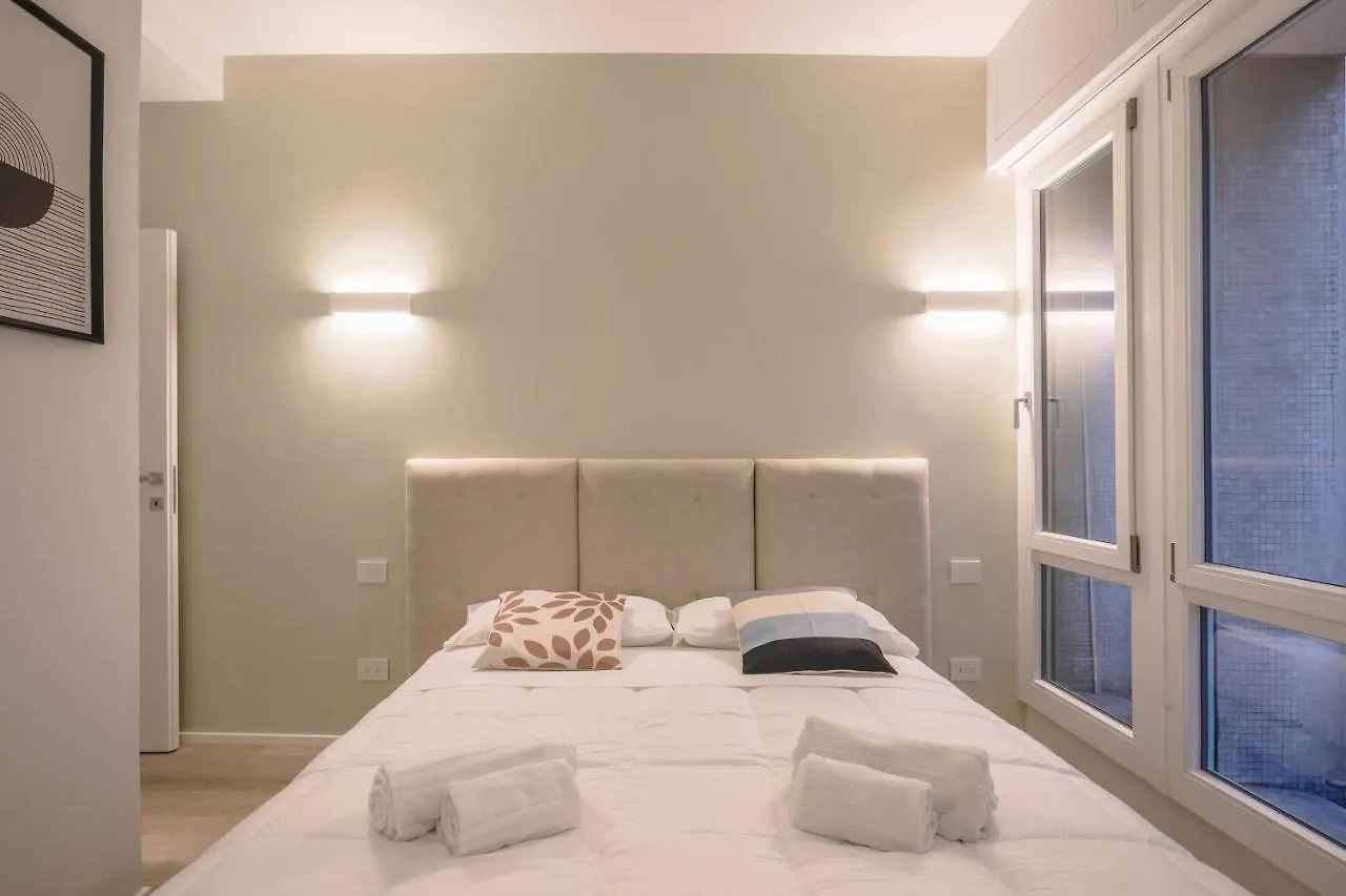 Apartment Repubblica Suite I-Hosted By Sweetstay Milan